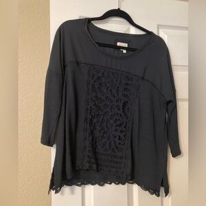 Meadow Rue XS black top.